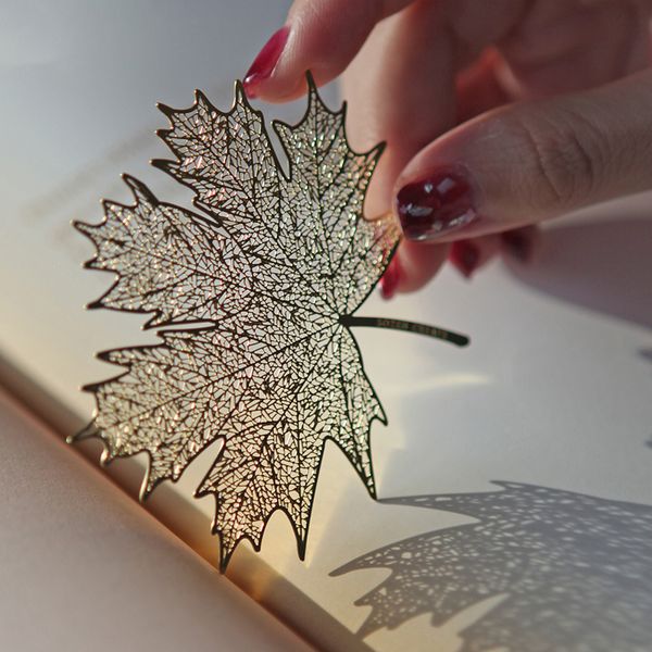 maple leaf shape bookmark delicate metal bookmarks gift for birthday party office school lover 122936
maple leaf shape bookmark delicate metal bookmarks gift for birthday party office school lover 122936