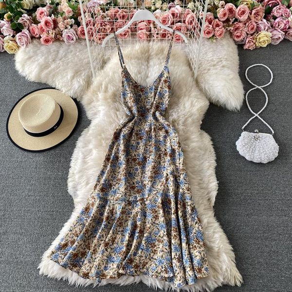 the summer temperament waist was thin and large vestidos female v-neck floral sling halter chiffon midi dress c875 casual dresses, Black;gray
the summer temperament waist was thin and large vestidos female v-neck floral sling halter chiffon midi dress c875 casual dresses, Black;gray