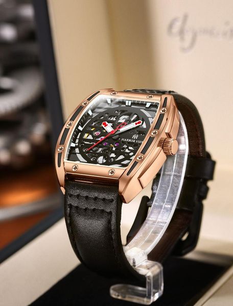 wristwatches harbor view hj-1005 brand watch men automatic mechanical mens 47mm waterproof luxury barrel shape for, Slivery;brown
wristwatches harbor view hj-1005 brand watch men automatic mechanical mens 47mm waterproof luxury barrel shape for, Slivery;brown