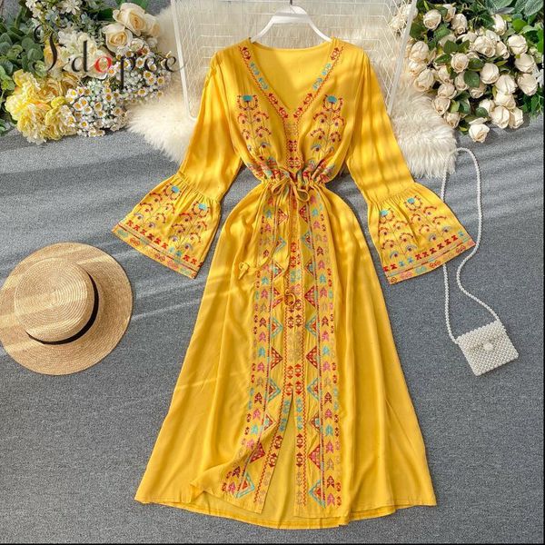 elegant national style embroidery women dresses temperament collect waist show thin beach vestidos solid color plus size, Black;gray
elegant national style embroidery women dresses temperament collect waist show thin beach vestidos solid color plus size, Black;gray