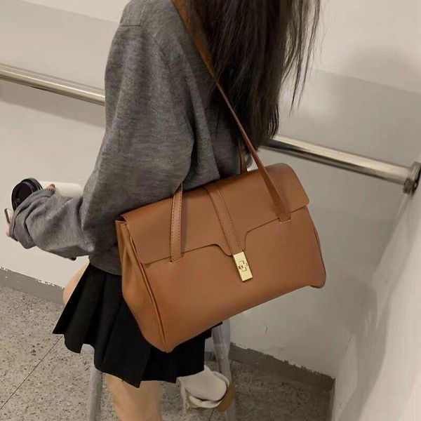 evening bags large female tote luxury designer leather bag 2021 shoulder woman famous brands ladie big handbags retro
evening bags large female tote luxury designer leather bag 2021 shoulder woman famous brands ladie big handbags retro