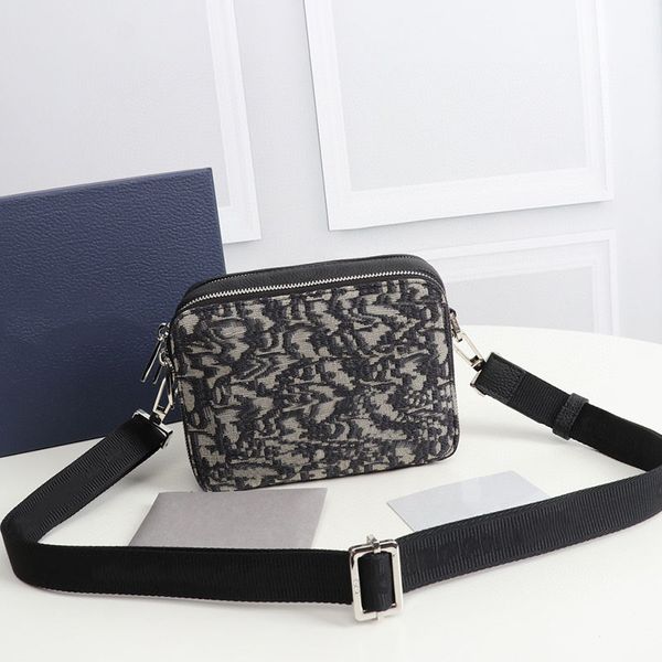 mini messenger bag shoulder bags men and women wallet fashion designer backpack handbag coin purse 119 with original box
mini messenger bag shoulder bags men and women wallet fashion designer backpack handbag coin purse 119 with original box