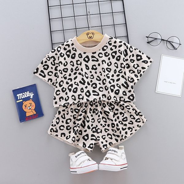 2021 summer childrens girls clothing sets fashion print short sleeve t-shirt + shorts girl sets clothes 2 pcs, White
2021 summer childrens girls clothing sets fashion print short sleeve t-shirt + shorts girl sets clothes 2 pcs, White