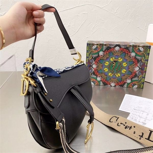 leather women's embroidery saddle broadband single shoulder messenger handbag purse outlet
leather women's embroidery saddle broadband single shoulder messenger handbag purse outlet