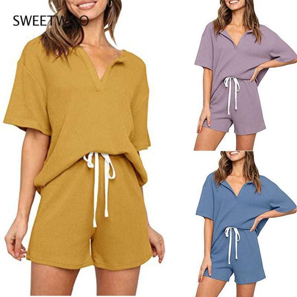 women's sports suit rib knit short-sleeved and shorts pocket 2-piece jogging track field gym clothing, White;black
women's sports suit rib knit short-sleeved and shorts pocket 2-piece jogging track field gym clothing, White;black