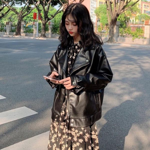 women's leather & faux vintage black moto biker zipper jacket women outerwear korean harajuku coat 2021 spring thin streetwear female b 
women's leather & faux vintage black moto biker zipper jacket women outerwear korean harajuku coat 2021 spring thin streetwear female b