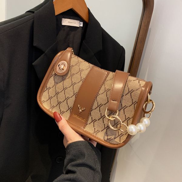 french minority bag female 2021 fashion net red canvas single shoulder armpit foreign style versatile messenger
french minority bag female 2021 fashion net red canvas single shoulder armpit foreign style versatile messenger