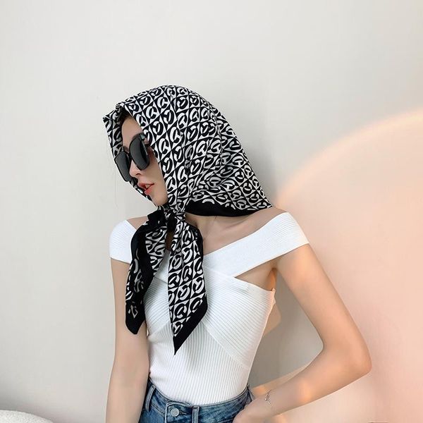 scarves 90cm * design scarf lady shawl printed silk felt headscarf square wrap 2021, Blue;gray
scarves 90cm * design scarf lady shawl printed silk felt headscarf square wrap 2021, Blue;gray