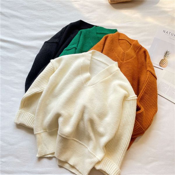 autumn and winter v-neck loose knit sweater solid color temperament thin, White;black
autumn and winter v-neck loose knit sweater solid color temperament thin, White;black