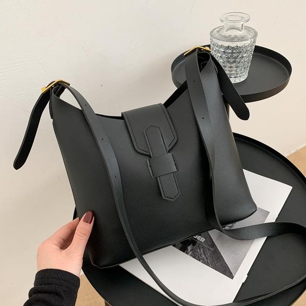 fashion women pu leather shoulder bucket bag large capacity ladies casual travel crossbody bags messenger for girls cross body
fashion women pu leather shoulder bucket bag large capacity ladies casual travel crossbody bags messenger for girls cross body
