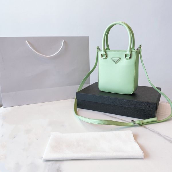 ladies green patent leather small totes underarm bag fashion elegant shopper multifunctional portable wallets crossbody
ladies green patent leather small totes underarm bag fashion elegant shopper multifunctional portable wallets crossbody