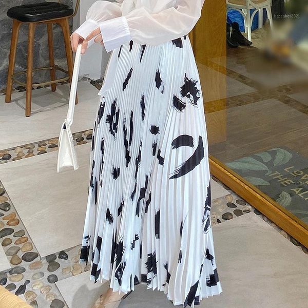 skirts handmade pleat autumn winter 2021 style high waist a-line printed pleated skirt, Black
skirts handmade pleat autumn winter 2021 style high waist a-line printed pleated skirt, Black
