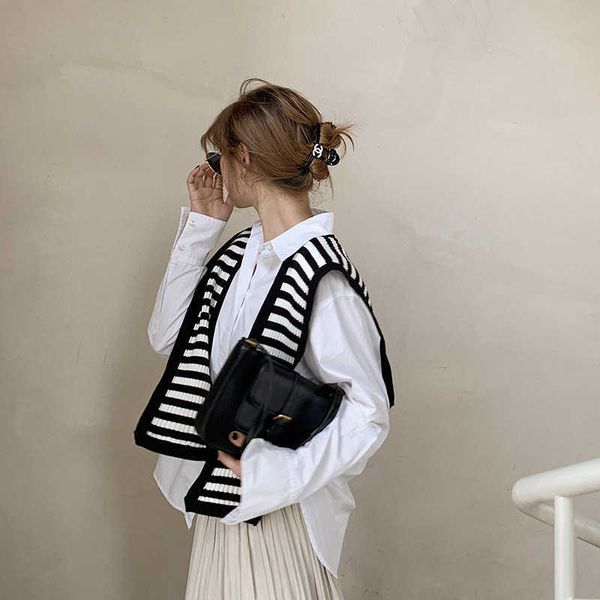 scarves black white striped knotted knitted shawl women's autumn shoulder net red summer air-conditioned room with skirt and shirt, Blue;gray
scarves black white striped knotted knitted shawl women's autumn shoulder net red summer air-conditioned room with skirt and shirt, Blue;gray