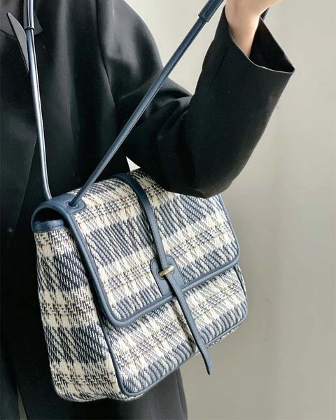 bag 2021 new trendy small blue pattern canvas tote stray bag large capacity womens all-match crossbody shoulder bag
bag 2021 new trendy small blue pattern canvas tote stray bag large capacity womens all-match crossbody shoulder bag