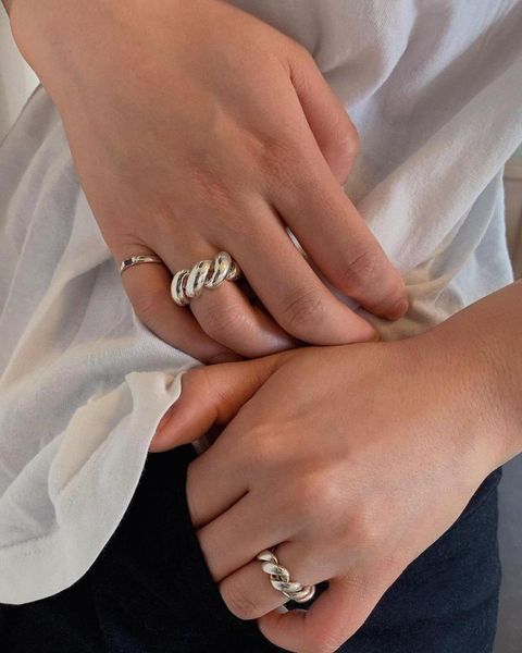 cluster rings s925 sterling silver ring fashion personality stereo interface temperament wild female hand jewelry, Golden;silver
cluster rings s925 sterling silver ring fashion personality stereo interface temperament wild female hand jewelry, Golden;silver
