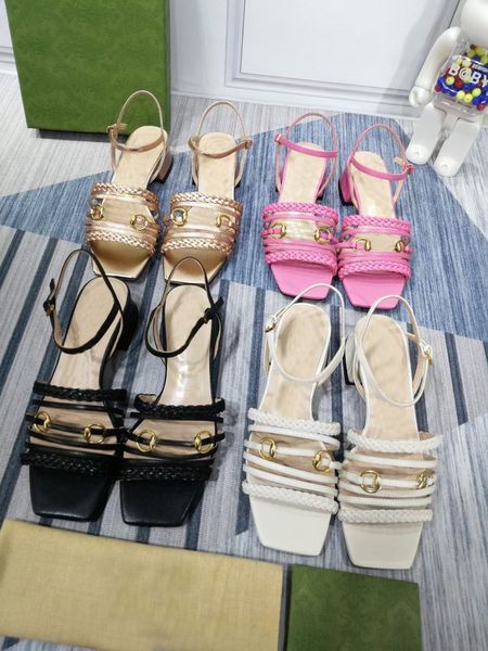 2021 summer beach casual sandals fashion 100% leather flat belt buckle baotou women shoes lady metal cowhide letter work shoe black white la
2021 summer beach casual sandals fashion 100% leather flat belt buckle baotou women shoes lady metal cowhide letter work shoe black white la
