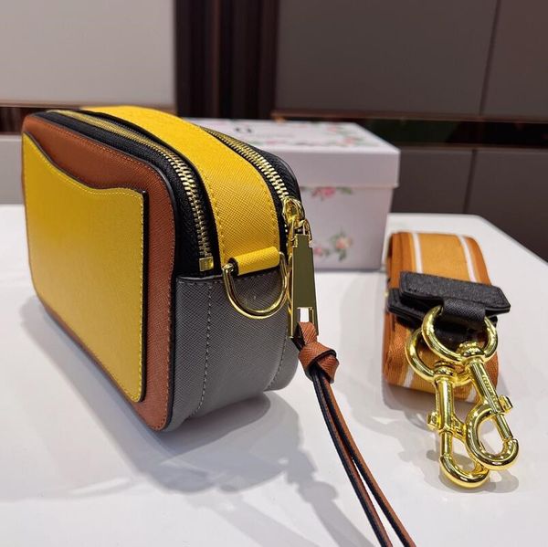 luxury designer brand fashion shoulder camera bags handbags women chains letter purse phone bag wallet vintage temperament cross body totes
luxury designer brand fashion shoulder camera bags handbags women chains letter purse phone bag wallet vintage temperament cross body totes