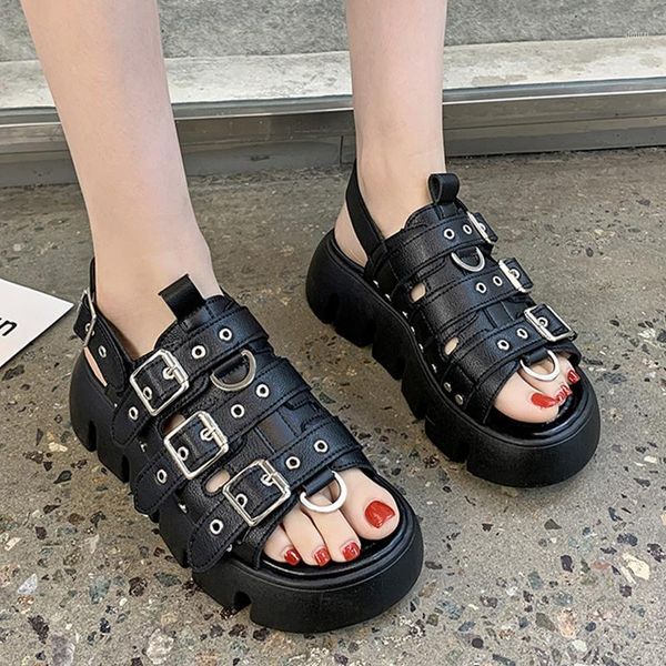 dress shoes summer women gladiator platform sandals fashion punk style design buckle decoration 2021 outdoor beach black woman
dress shoes summer women gladiator platform sandals fashion punk style design buckle decoration 2021 outdoor beach black woman