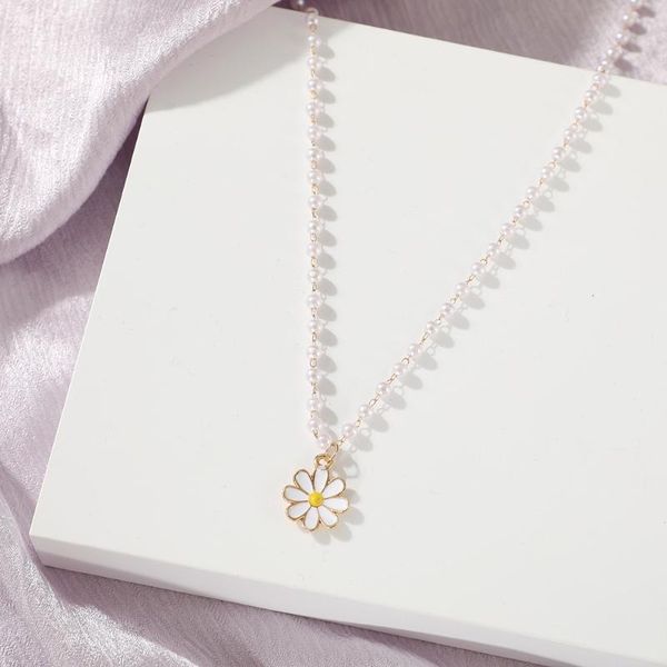 pendant necklaces cute little daisy necklace cold wind pearl chain chrysanthemum clavicle jewelry wholesale women, Silver
pendant necklaces cute little daisy necklace cold wind pearl chain chrysanthemum clavicle jewelry wholesale women, Silver