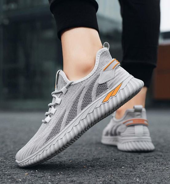 pull back men's shoes summer 2021 flying woven thin mesh breathable sports shorunning casual shoe, White;red
pull back men's shoes summer 2021 flying woven thin mesh breathable sports shorunning casual shoe, White;red