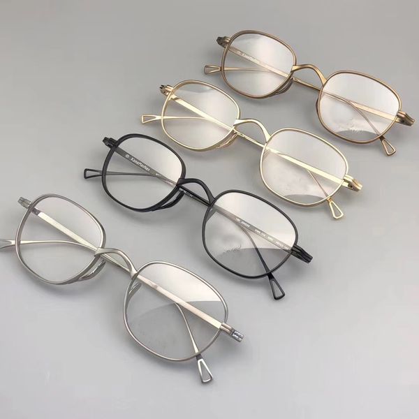 japanese wanniangui pure plate leg optical titanium glasses flat round frame, White;black
japanese wanniangui pure plate leg optical titanium glasses flat round frame, White;black