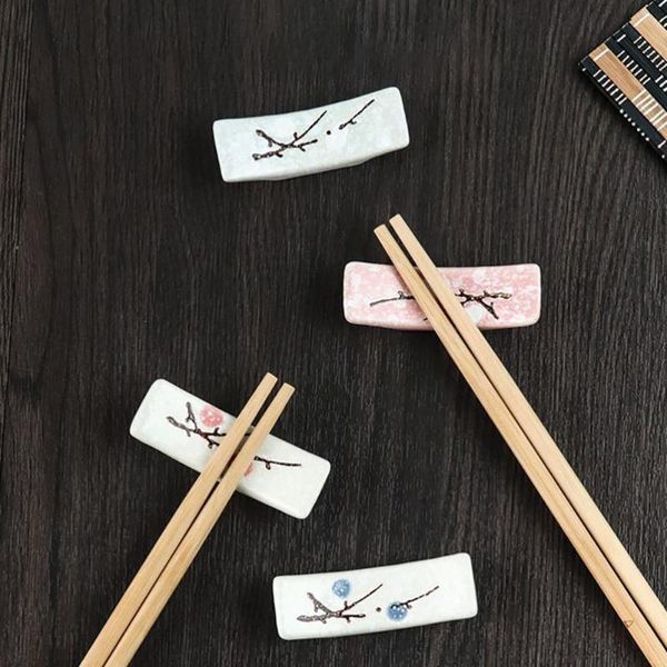 chopsticks 4pcs mini ceramic holder exquisite chopstick rest stands smooth surface spoon rack kitchen tool
chopsticks 4pcs mini ceramic holder exquisite chopstick rest stands smooth surface spoon rack kitchen tool