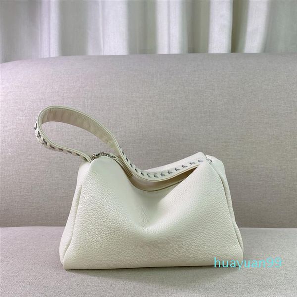 evening bags 2021 first layer cowhide woven portable pillow bag shoulder messenger armpit lunch box
evening bags 2021 first layer cowhide woven portable pillow bag shoulder messenger armpit lunch box