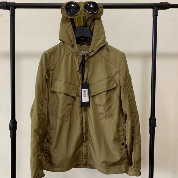 metal nylon two glasses goggle men jacket casual cp hoodies outdoor windbreak black army green orange, Red
metal nylon two glasses goggle men jacket casual cp hoodies outdoor windbreak black army green orange, Red