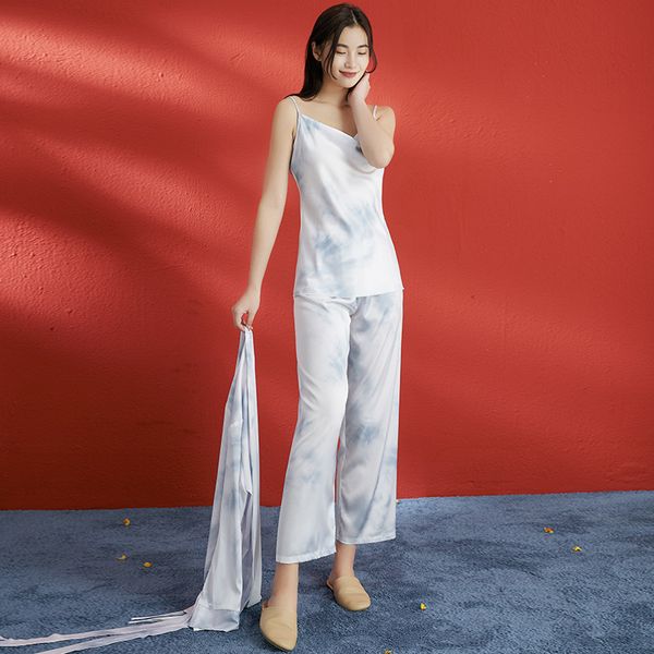 2021 yaoting silk satin pajamas women's spring long sleeve trousers three piece home wear 2225, Black;red
2021 yaoting silk satin pajamas women's spring long sleeve trousers three piece home wear 2225, Black;red
