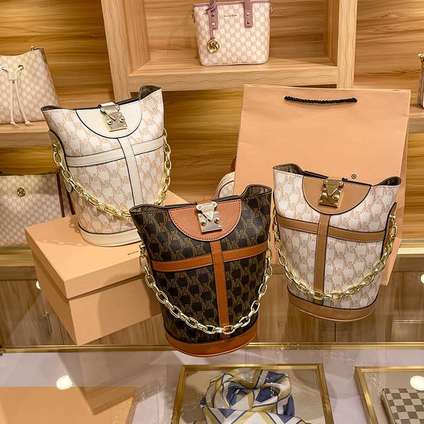 handbags crossbody full leather 2021mk genuine bags french fries bucket women's bag color matching old flower one shoulder portable han
handbags crossbody full leather 2021mk genuine bags french fries bucket women's bag color matching old flower one shoulder portable han