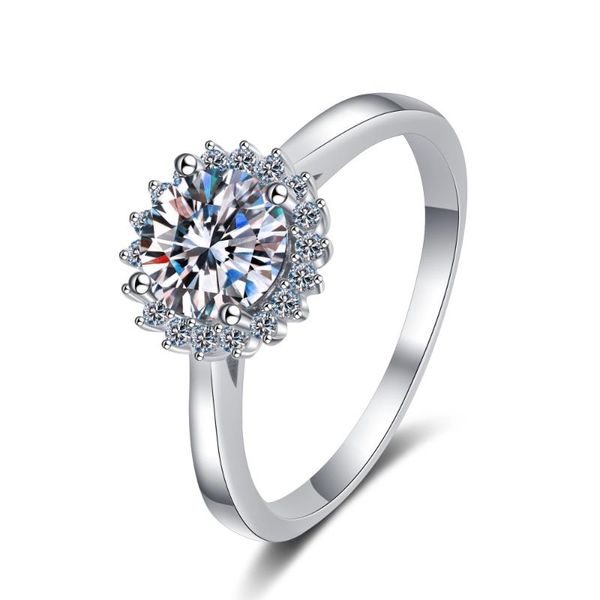 cluster rings 925 sterling silver passed diamond test stone ring 1ct moissanite sun flower women classic fashion engagement fine jewelry, Golden;silver
cluster rings 925 sterling silver passed diamond test stone ring 1ct moissanite sun flower women classic fashion engagement fine jewelry, Golden;silver