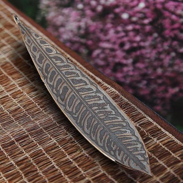 fragrance lamps creative ceramic line incense burner handicraft leaf shape stick aroma home teahouse decoration ornaments craft
fragrance lamps creative ceramic line incense burner handicraft leaf shape stick aroma home teahouse decoration ornaments craft