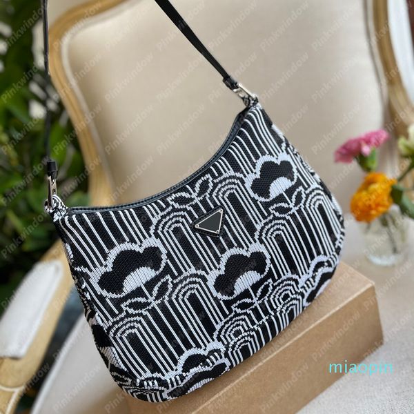 knitting shoulder bag with flowers womens handbag jacquard knit hobo handbags designer bags crossbody bag backpack totes tote purses 2201102
knitting shoulder bag with flowers womens handbag jacquard knit hobo handbags designer bags crossbody bag backpack totes tote purses 2201102