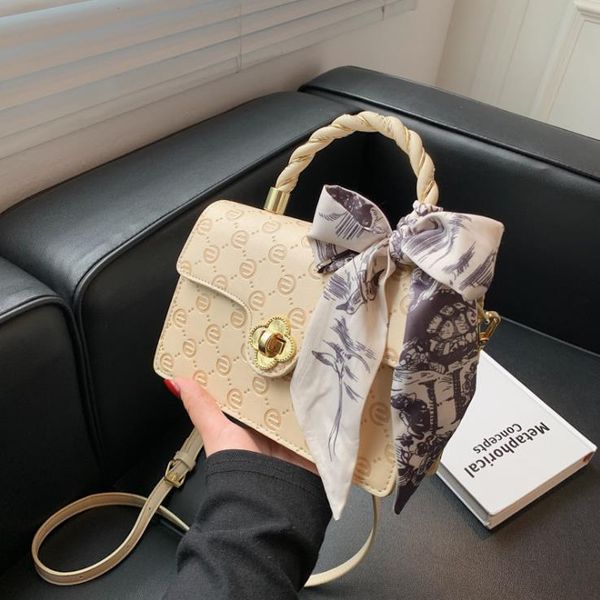 women's bag autumn/winter model portable messenger silk scarf bow embossed pink one-shoulder small square bags
women's bag autumn/winter model portable messenger silk scarf bow embossed pink one-shoulder small square bags