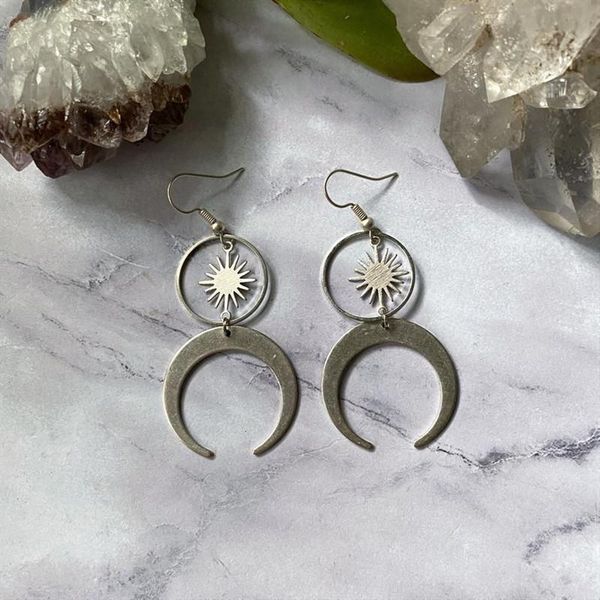 celestial sun and moon earrings crescent phase boho creative witchy brass or antique silver color wedding jewelry women gift dangle & chande
celestial sun and moon earrings crescent phase boho creative witchy brass or antique silver color wedding jewelry women gift dangle & chande
