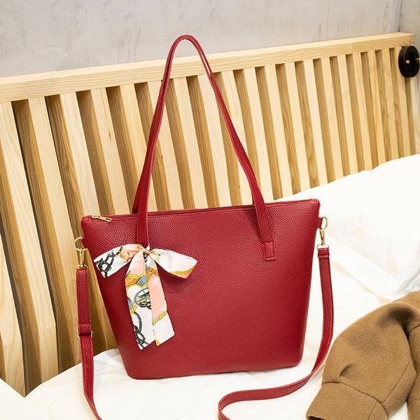 evening bags pu leather fashion handbag shoulder messenger bag leisure shopping scarf 
evening bags pu leather fashion handbag shoulder messenger bag leisure shopping scarf