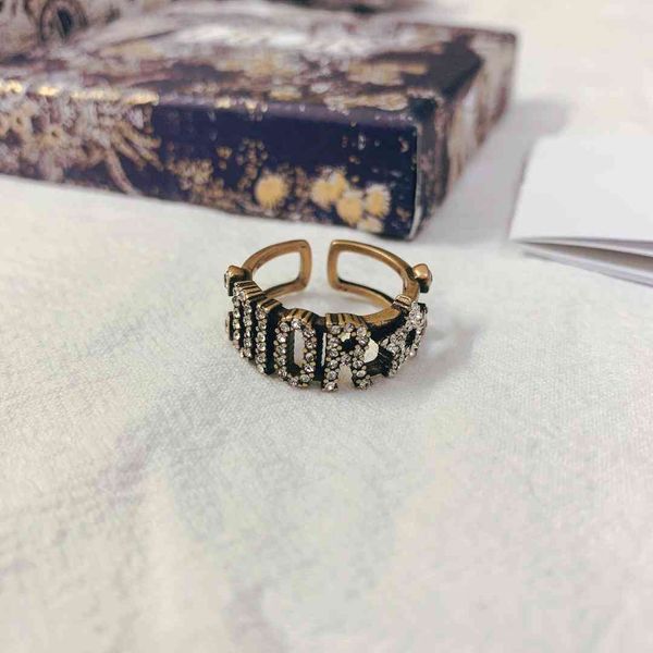 ring d family high board old , personalized inlaid diamond letter fashion trend, simple, Silver
ring d family high board old , personalized inlaid diamond letter fashion trend, simple, Silver