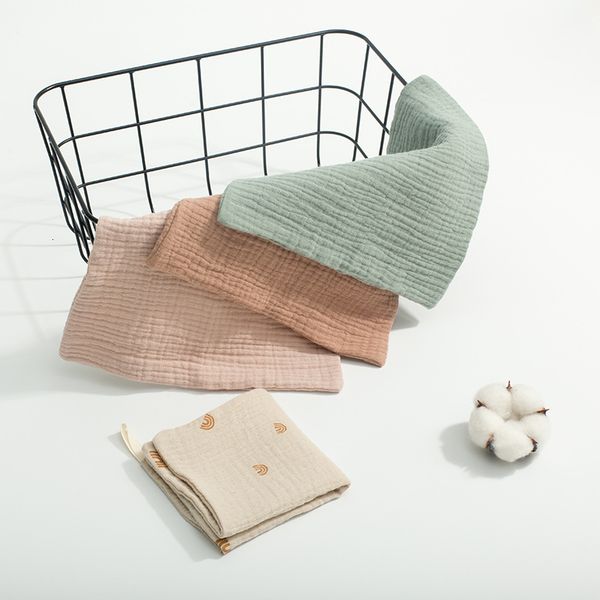 sofflin gauze cotton four layer small square saliva face wash baby feeding towel handkerchief, Blue;white
sofflin gauze cotton four layer small square saliva face wash baby feeding towel handkerchief, Blue;white