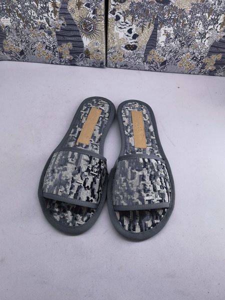 2021 men slippers women ladies flat platform sandals rubber slide floral brocade gear bottoms flip flops bee striped beach causal slipper zl, Black
2021 men slippers women ladies flat platform sandals rubber slide floral brocade gear bottoms flip flops bee striped beach causal slipper zl, Black