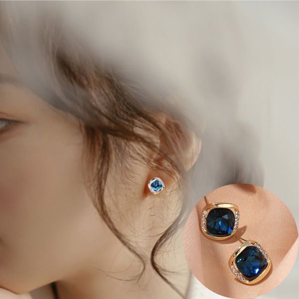exquisite fashion personality round crystal set high sense earrings female s925 earrings silver needle, Golden
exquisite fashion personality round crystal set high sense earrings female s925 earrings silver needle, Golden
