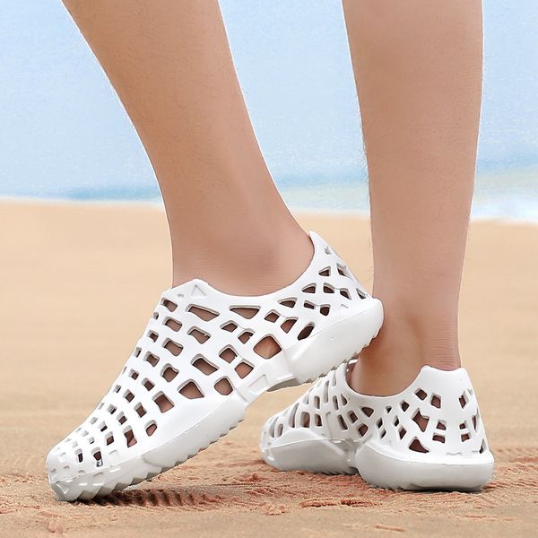 new 2021 fashion dongdong baotou sandals beach shoes men's couple sandals summer, Black
new 2021 fashion dongdong baotou sandals beach shoes men's couple sandals summer, Black