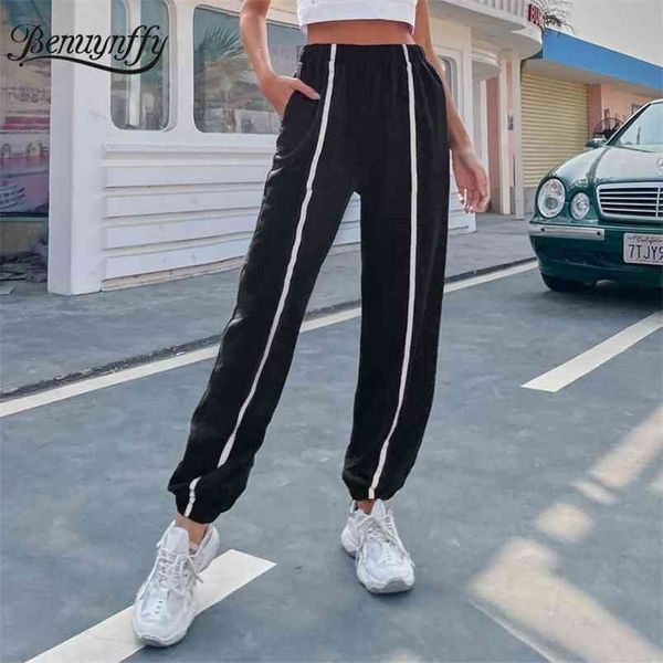 contrast piping elastic waist black pants women summer casual pocket sport style female long trousers 210510, Black;white
contrast piping elastic waist black pants women summer casual pocket sport style female long trousers 210510, Black;white