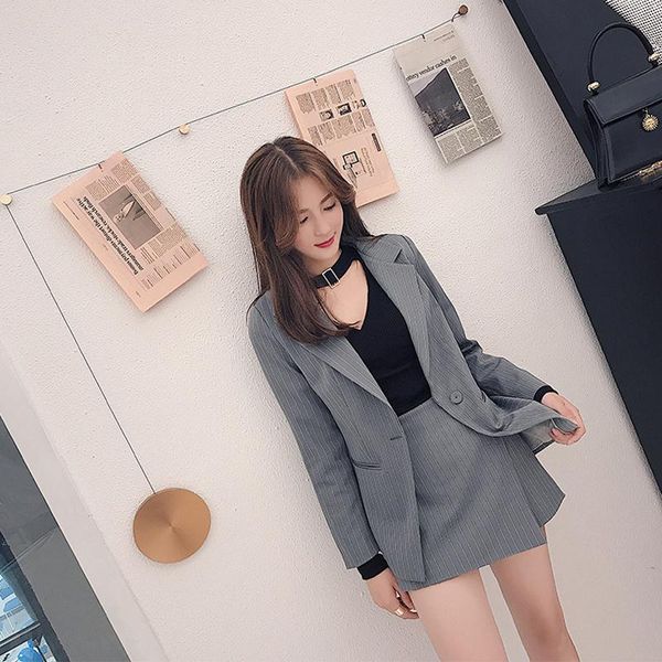 women's suits & blazers office lady striped solid short pant 2 two piece outfits women notched collar jacket blaser + zipper shorts fem, White;black
women's suits & blazers office lady striped solid short pant 2 two piece outfits women notched collar jacket blaser + zipper shorts fem, White;black