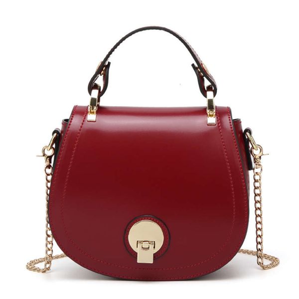 patent leather bright face piggy bag tide leisure single shoulder 2021 easy to take temperament messenger women's
patent leather bright face piggy bag tide leisure single shoulder 2021 easy to take temperament messenger women's