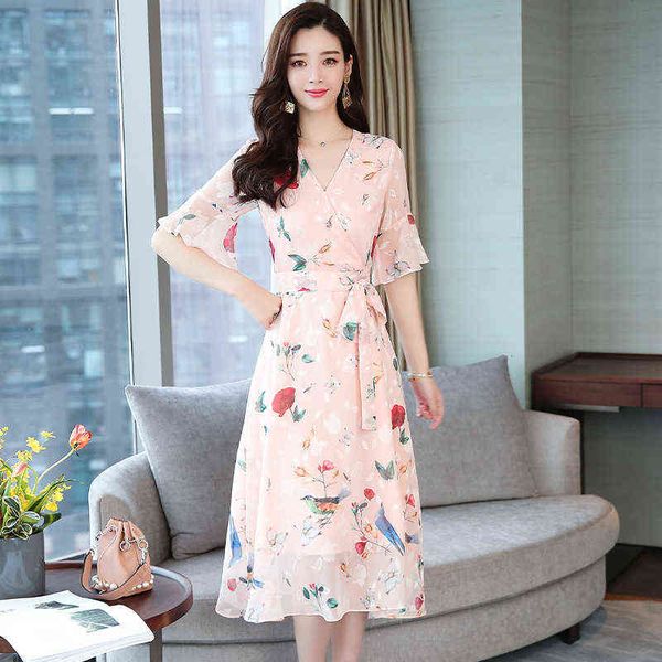 luxury dress women's summer middle length 2022 seaside rort beach temperament bohemian long skirt chiffon dresses, Black;gray
luxury dress women's summer middle length 2022 seaside rort beach temperament bohemian long skirt chiffon dresses, Black;gray