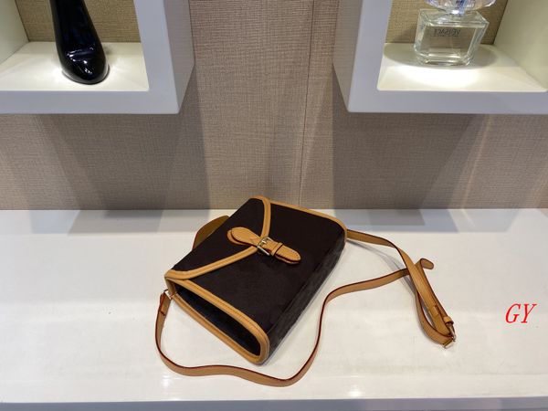 women's designers luxury famous shoulder bag totes purse handbag message bags cluth brand classic crossbody size:24*17*6 cm
women's designers luxury famous shoulder bag totes purse handbag message bags cluth brand classic crossbody size:24*17*6 cm
