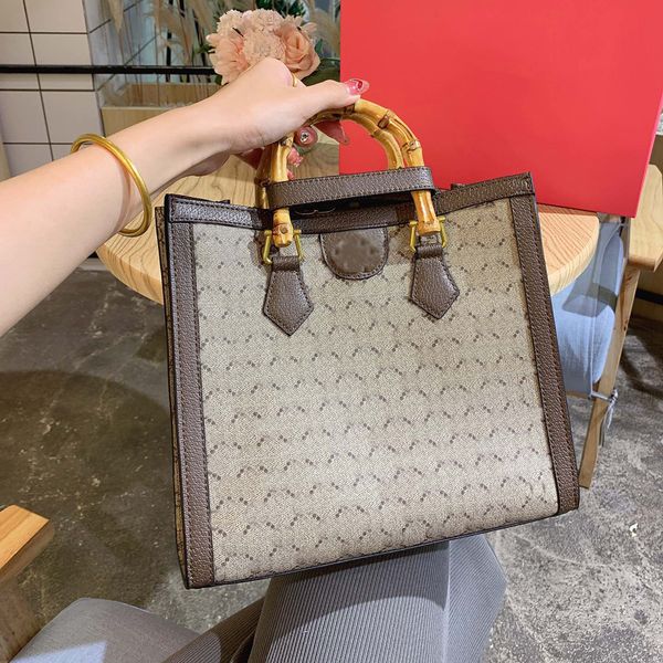 designers diana bamboo handle tote bag italy luxurys brand classic women genuine leather totes handbags fashion woman shopping shoulder hand
designers diana bamboo handle tote bag italy luxurys brand classic women genuine leather totes handbags fashion woman shopping shoulder hand