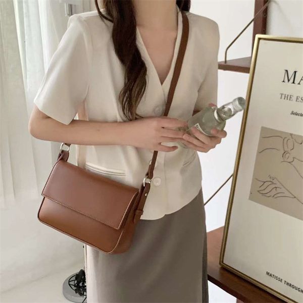 french minority texture bag women 2021 fashion armpit leather shoulder advanced postman 
french minority texture bag women 2021 fashion armpit leather shoulder advanced postman