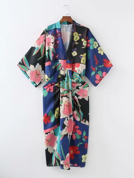 casual dresses 2021 long dress women autumn vintage floral ruched midi woman chic flared sleeves front split pleated loose, Black;gray
casual dresses 2021 long dress women autumn vintage floral ruched midi woman chic flared sleeves front split pleated loose, Black;gray