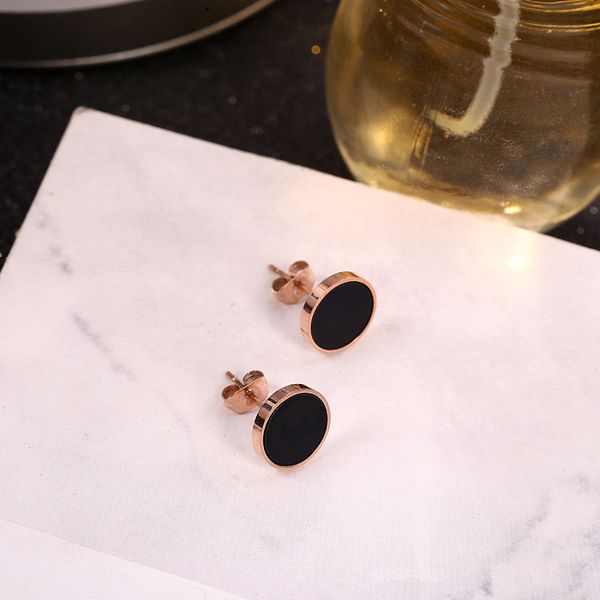 korean personalized rose gold earrings women fashion black versatile temperament titanium steel, Golden
korean personalized rose gold earrings women fashion black versatile temperament titanium steel, Golden